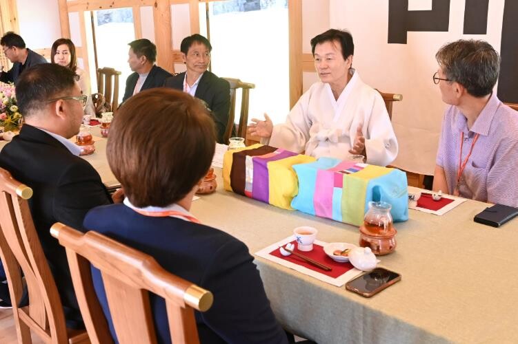 태국 람푼 주 방문단, 진주시 찾아 ...