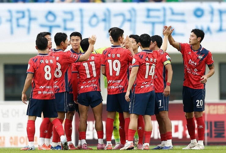 김천상무, 올 시즌 안양전 전승 & ...