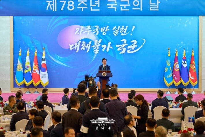 이 대통령 "자주국방은 곧 ...